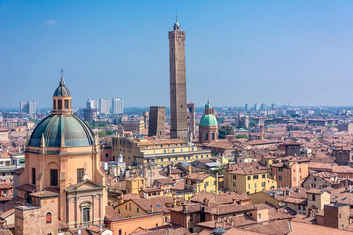 A view of Bologna, the town where Isokinetic Bologna is located
